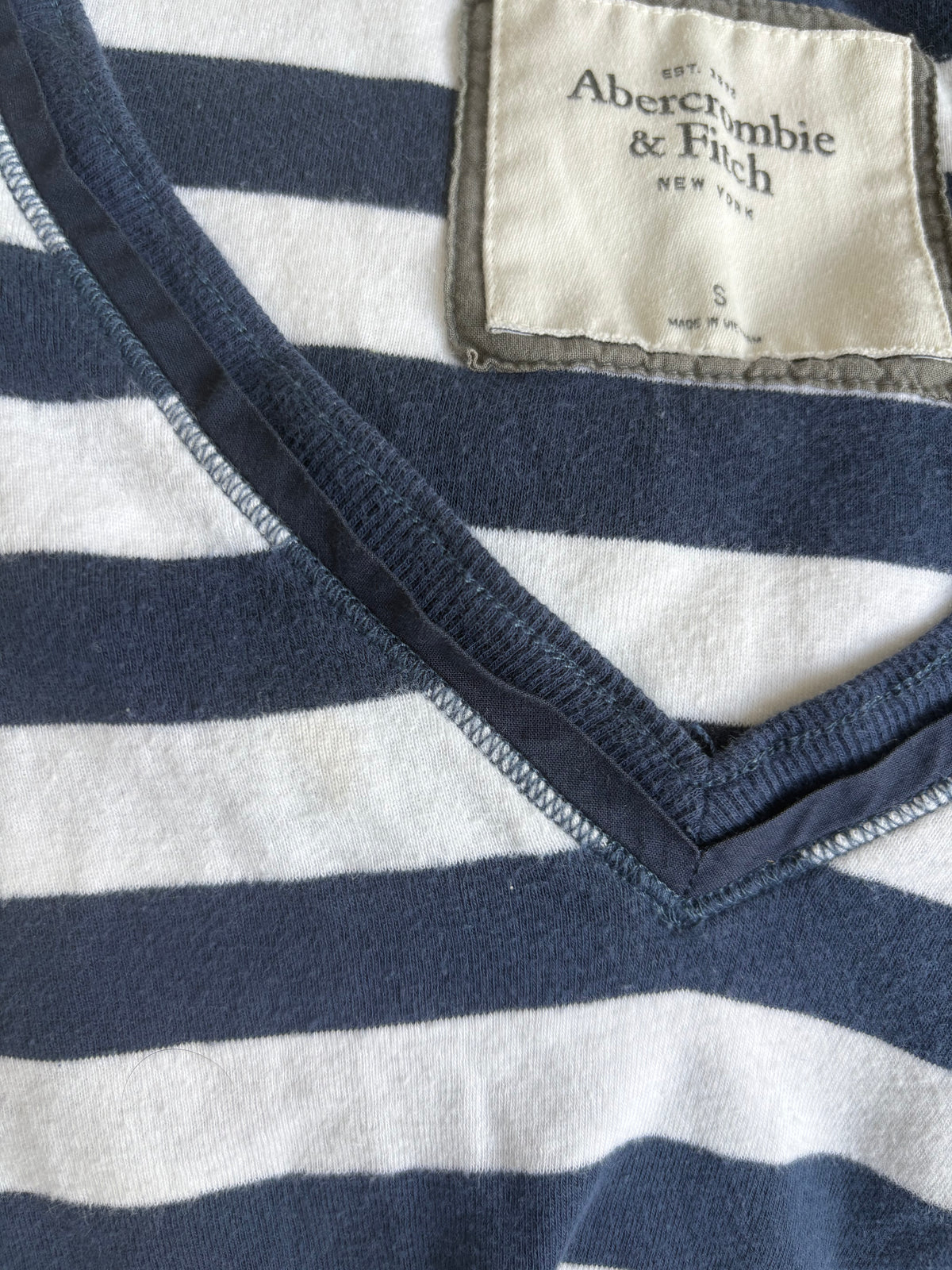 blur and white striped abercrombie & fitch long-sleeve