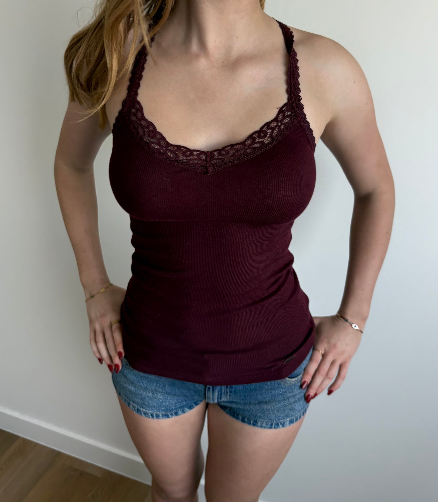 ribbed burgundy hollister lace tank