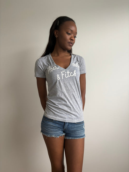 grey v-neck abercrombie & fitch tee