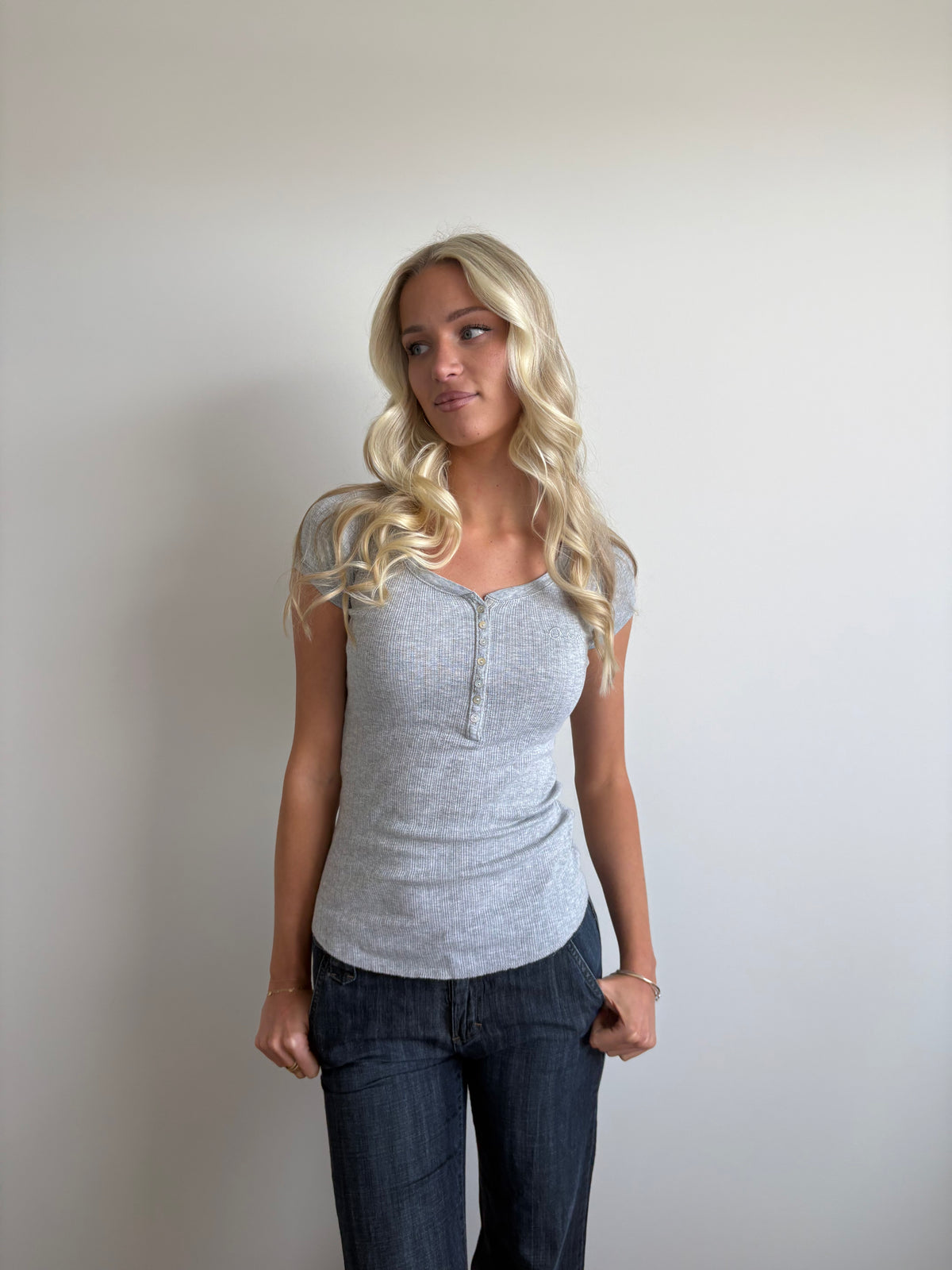 ribbed grey aeropostale henley tee