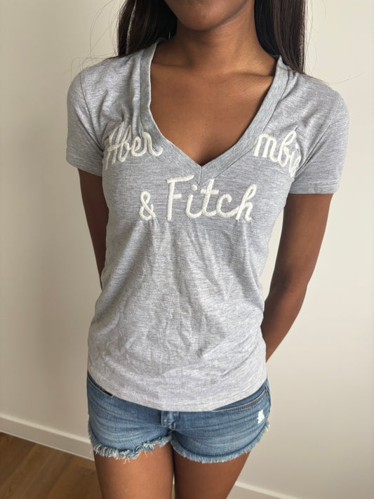 grey v-neck abercrombie & fitch tee