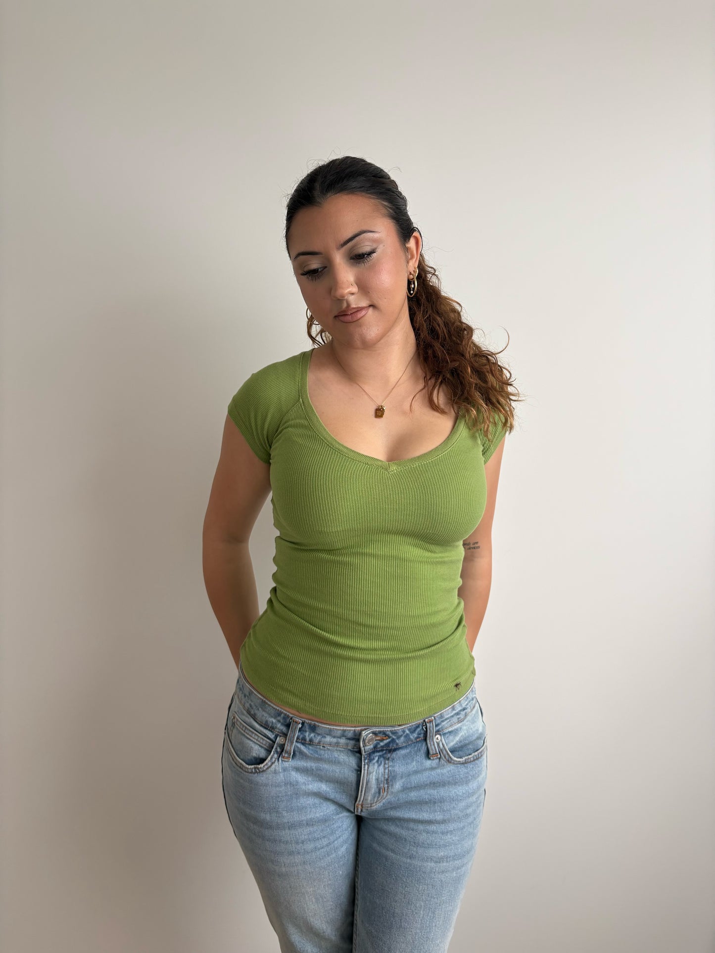 v-neck green abercrombie & fitch tee