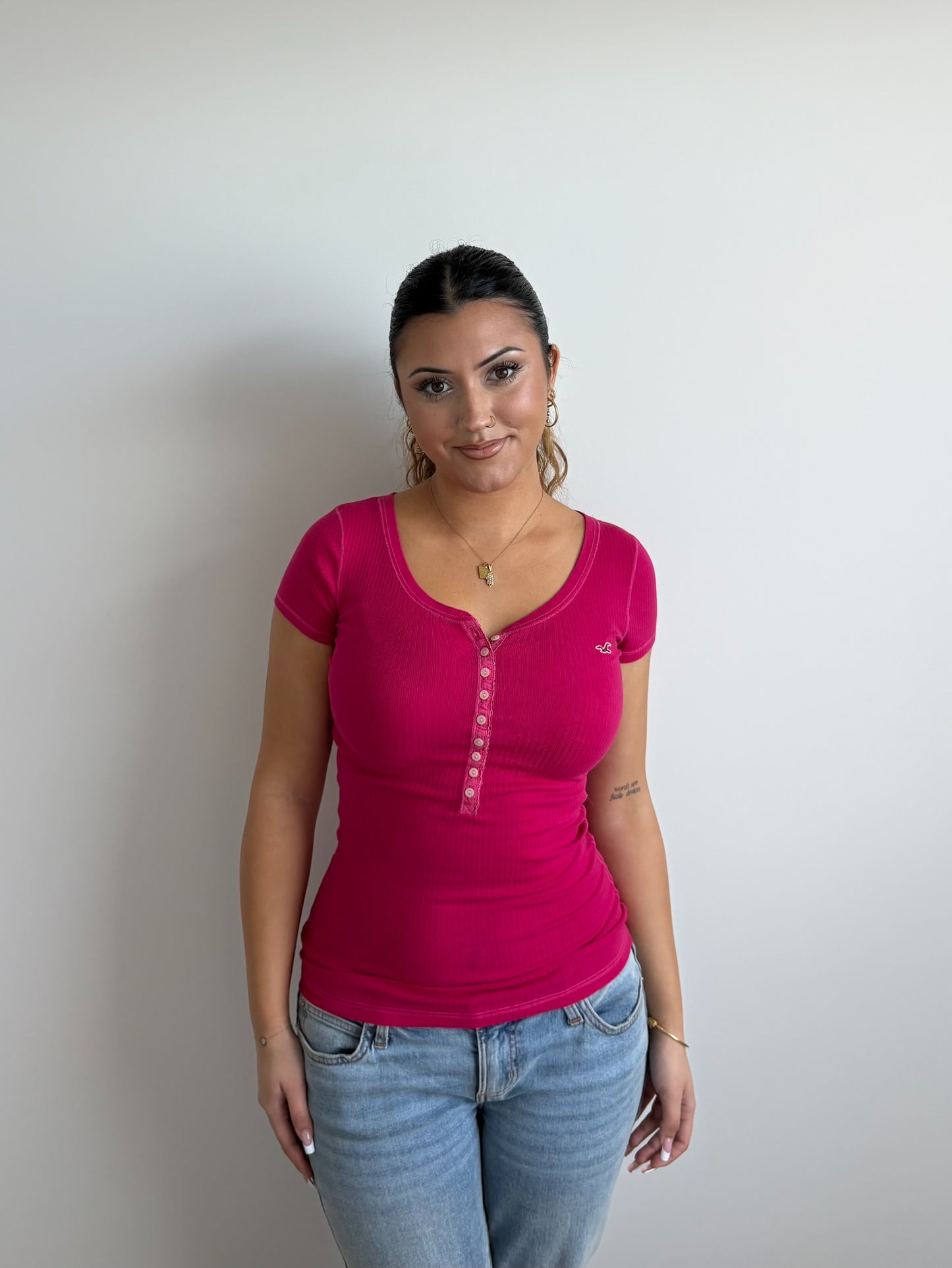 pink hollister henley