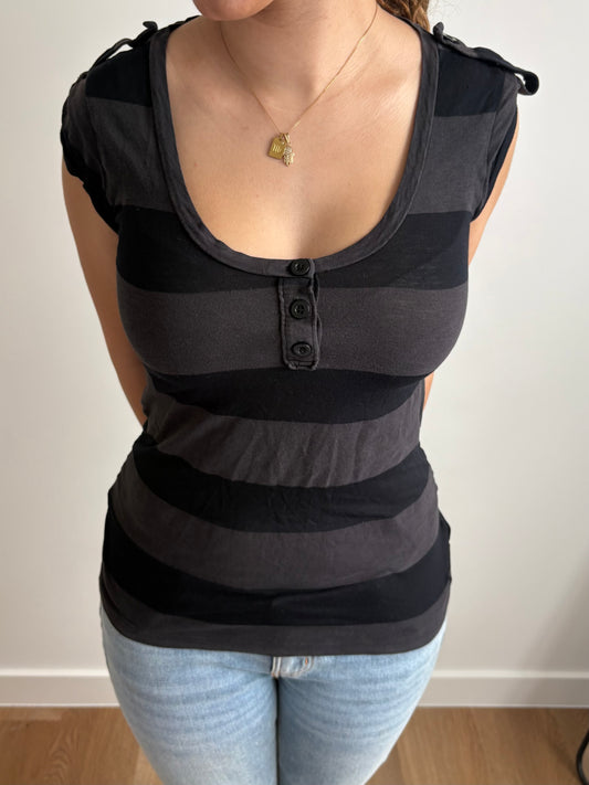 black and grey striped american eagle tee