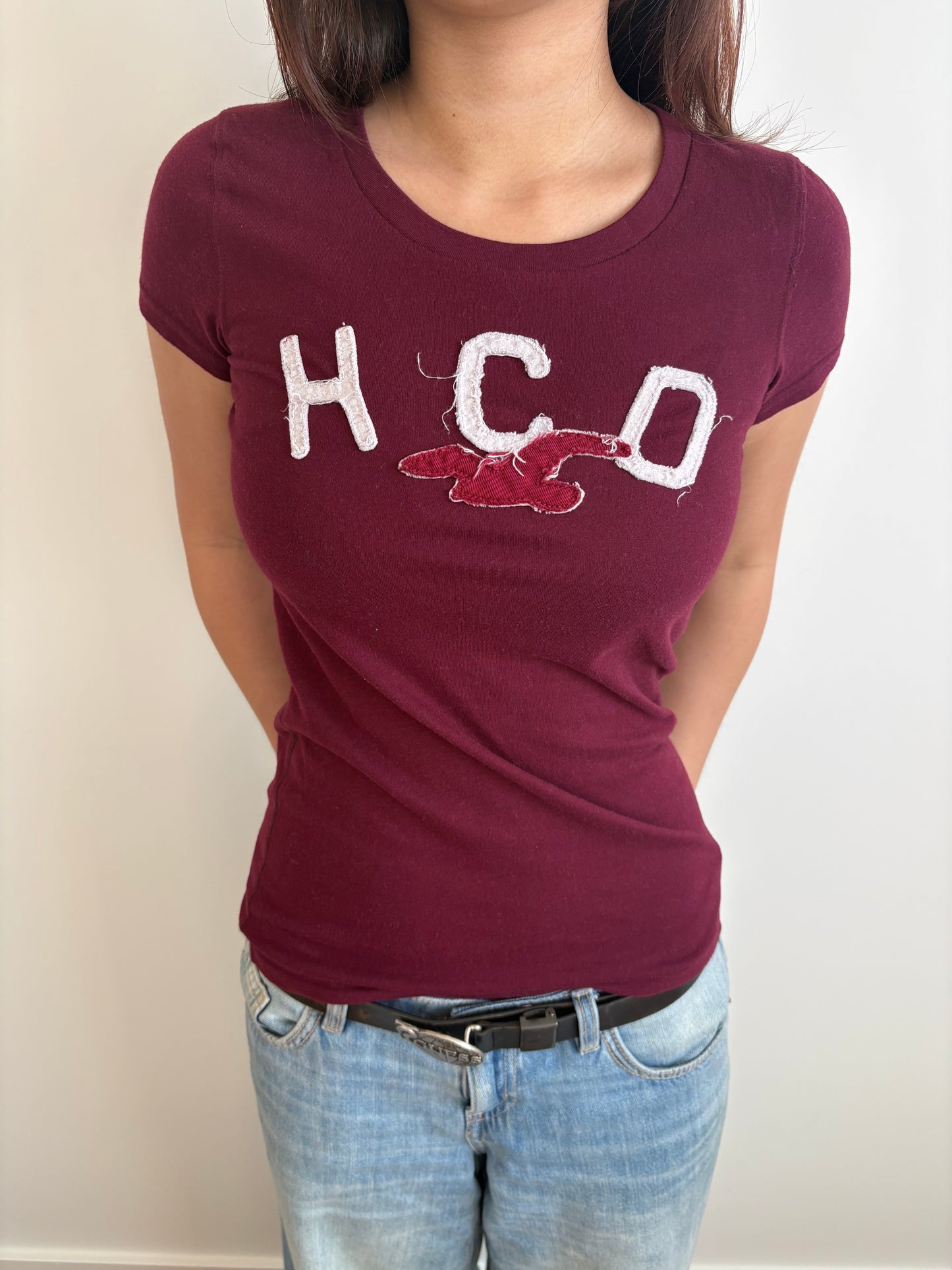 burgundy hollister baby tee