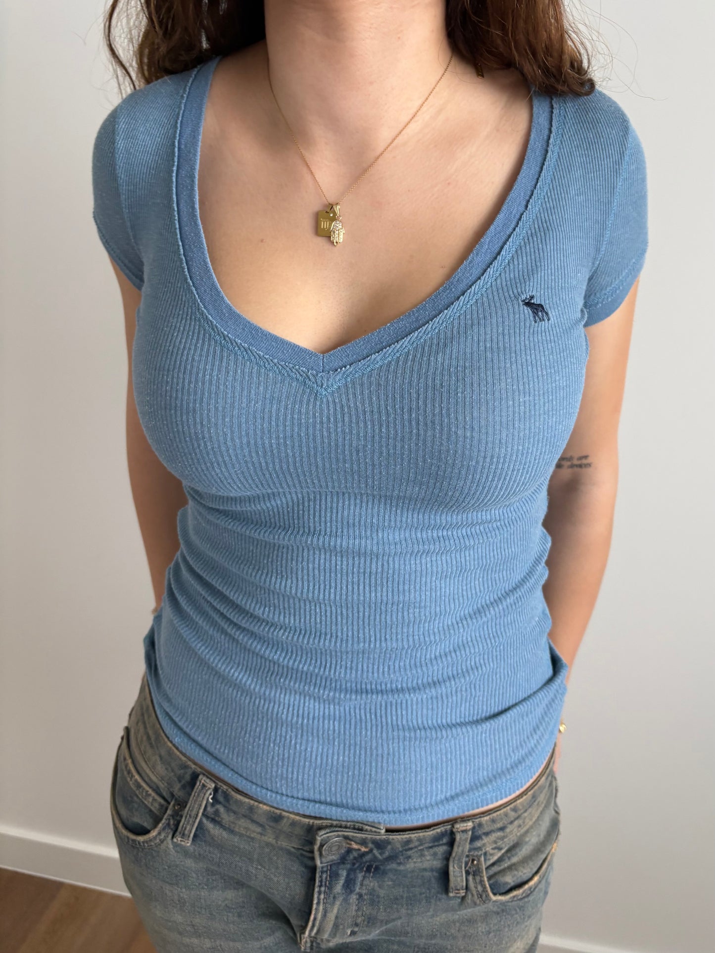 ribbed blue abercrombie tee