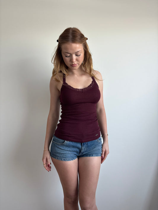 ribbed burgundy hollister lace tank