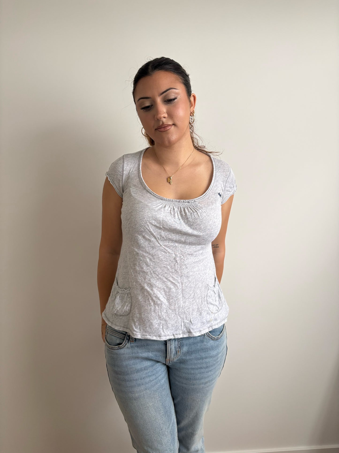 loose grey abercrombie & fitch top